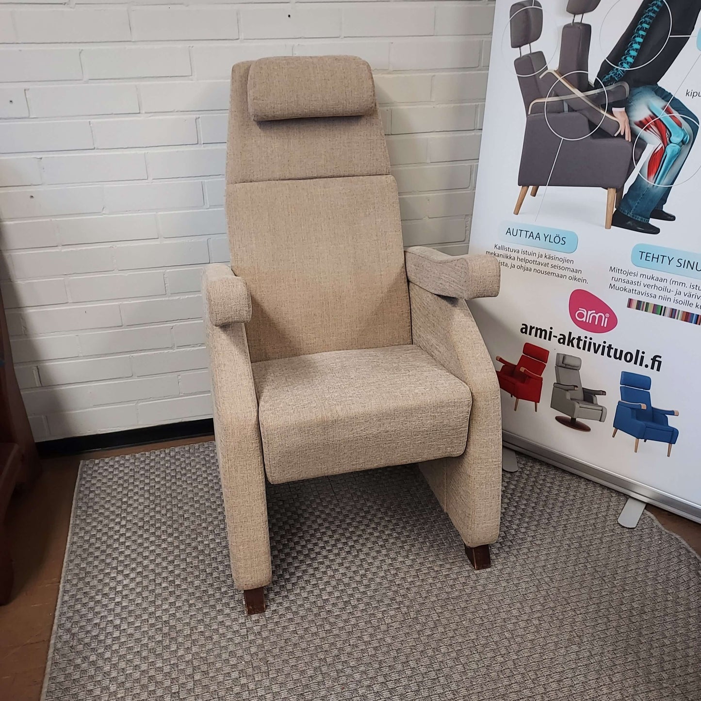 Armi Aktiivituoli Classic (beige) - istuinkorkeus 52