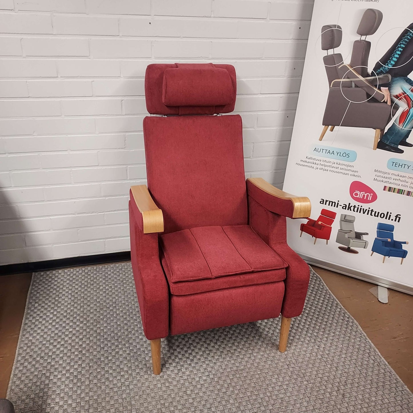 Armi Aktiivituoli Design (viininpunainen)