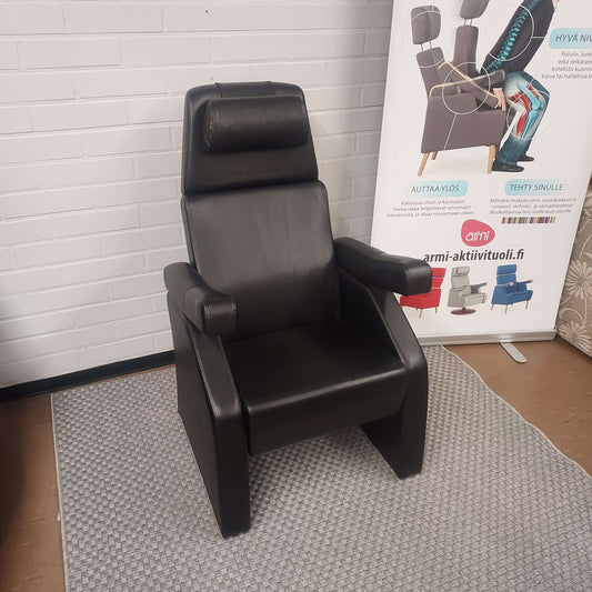 Armi Aktiivituoli Classic (musta keinonahka) + käsinojasuojat